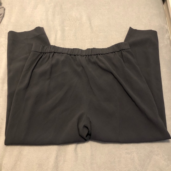 Babaton ankle cropped grey trouser pants - Picture 3 of 4